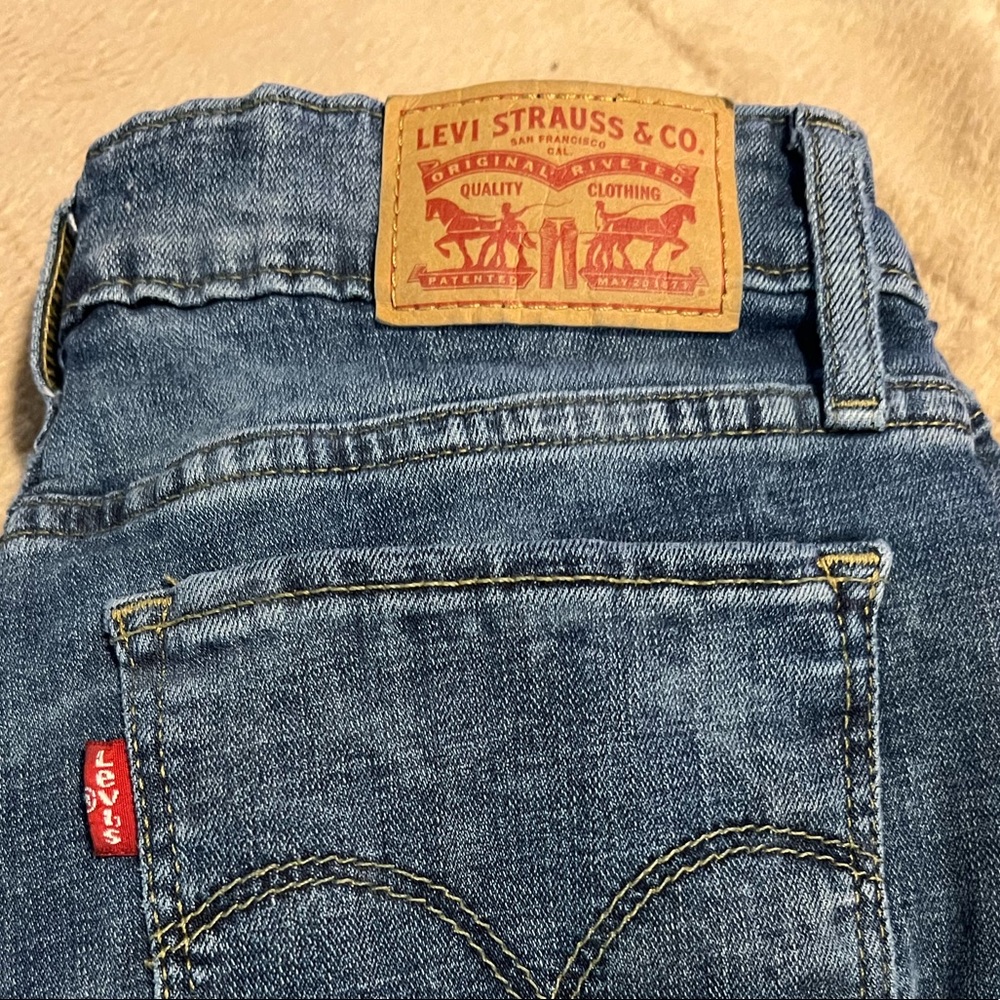 Levis jeans